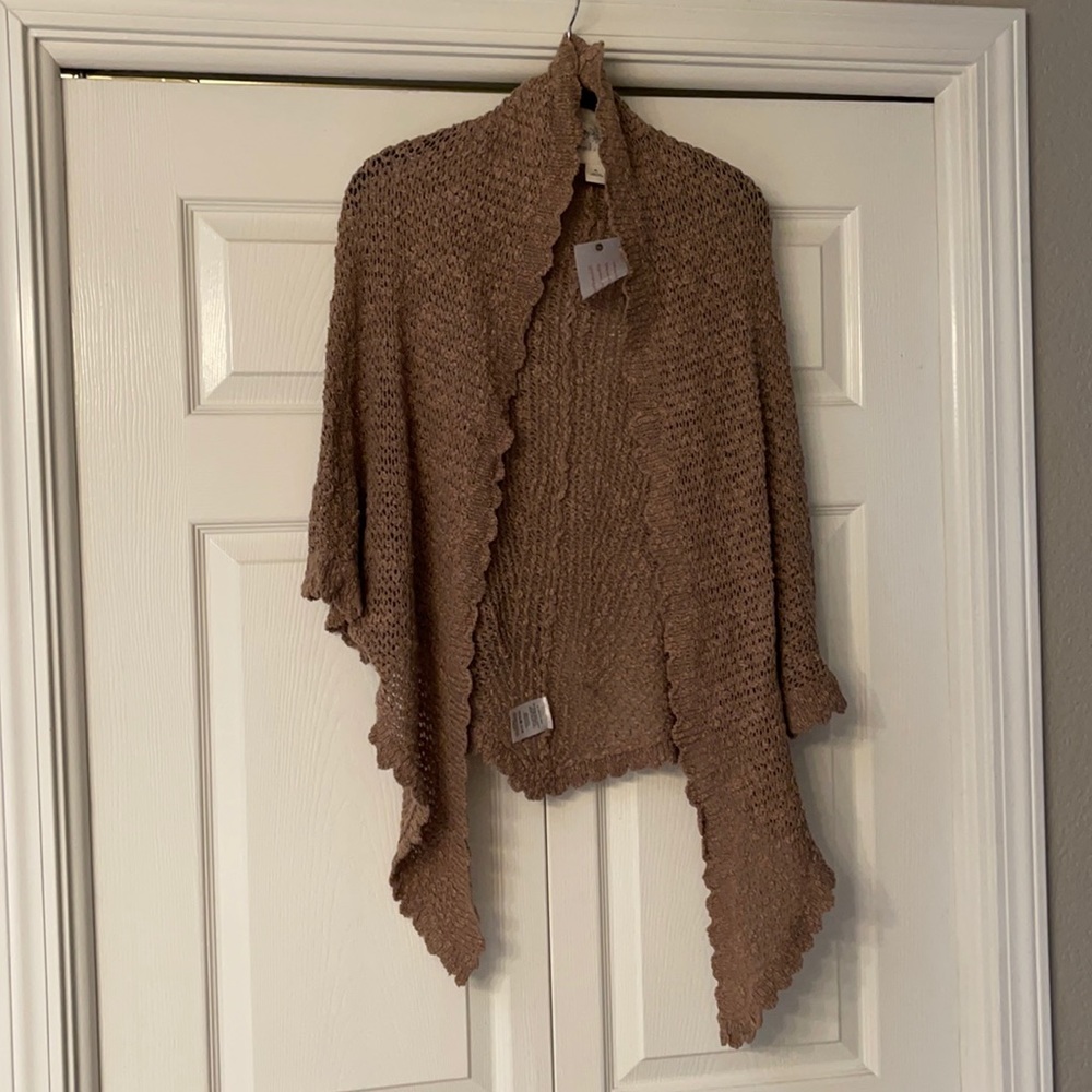 NWOT cotton blend Taupe sweater w/ batwing sleeve